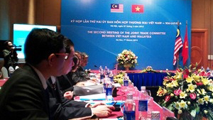 Empeñados Vietnam y Malasia en impulsar cooperación comercial